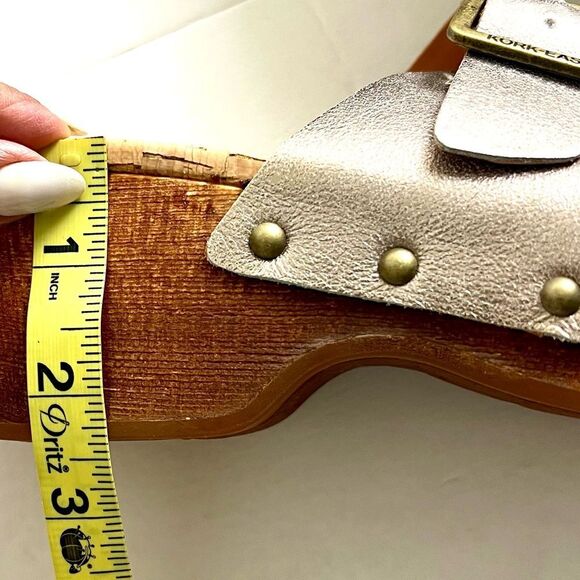 Kork-Ease Saffron Slides in a Soft Gold Metallic - Picture 10 of 12